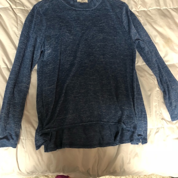 Lightweight blue turtleneck size M! - Picture 2 of 4